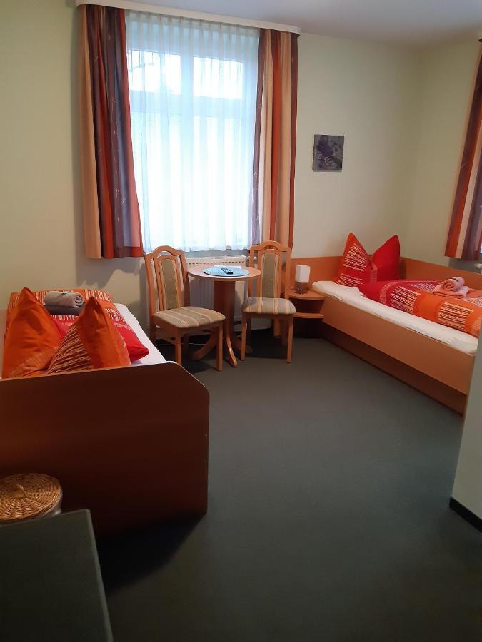 Pension Schoene Grossrohrsdorf Habitación foto