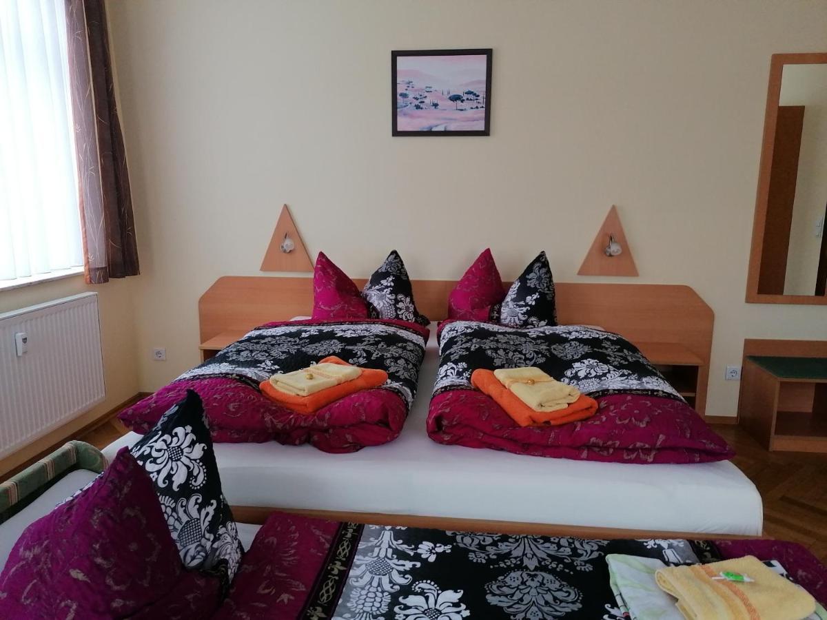 Pension Schoene Grossrohrsdorf Habitación foto